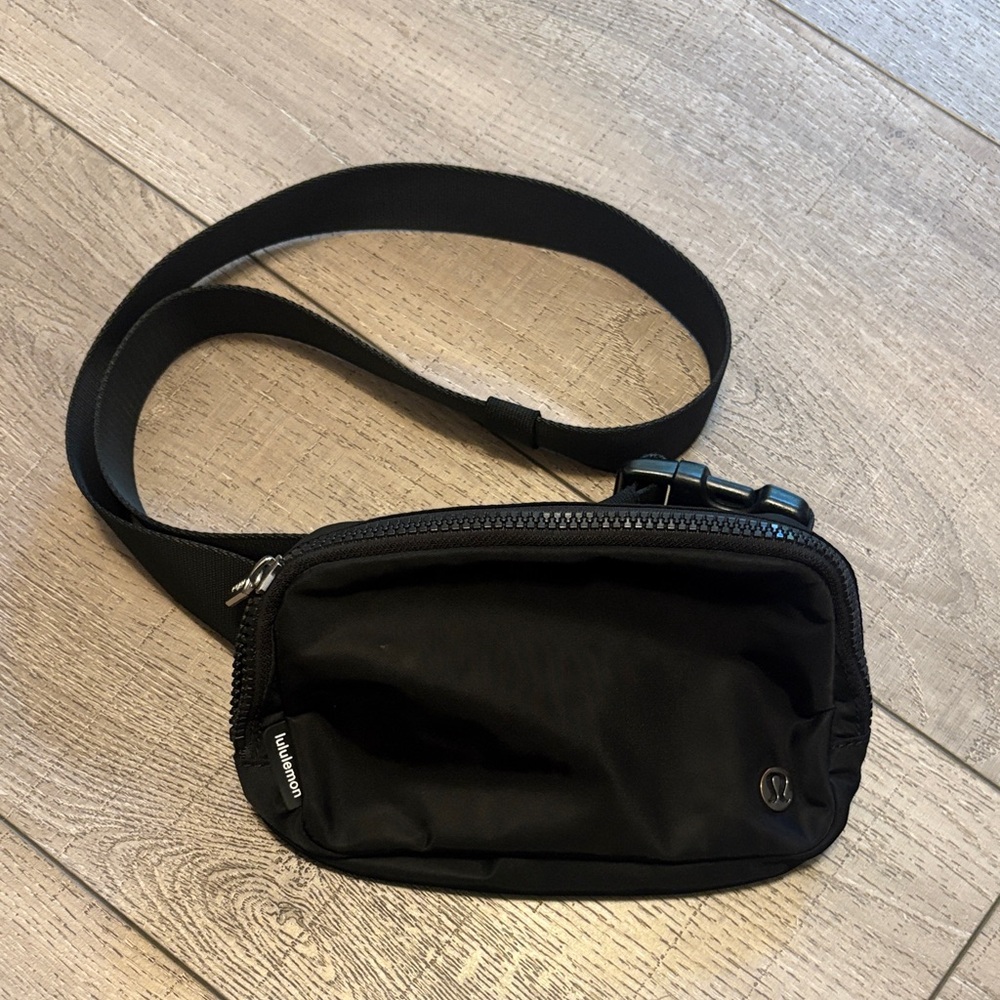 lululemon athletica Black Belt Bag